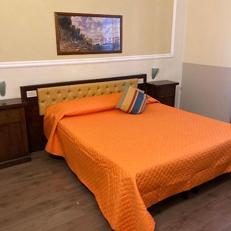 Hotel Minerva Пиза Экстерьер фото