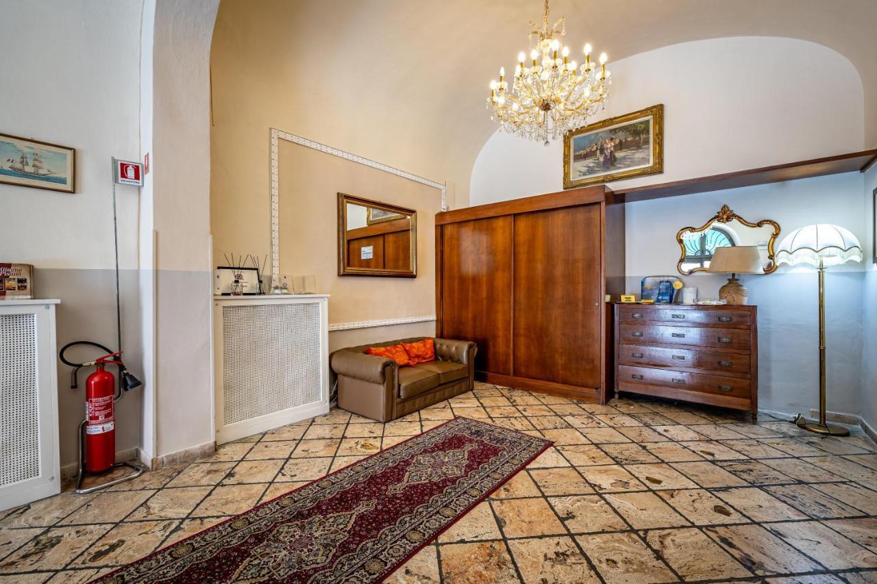 Hotel Minerva Пиза Экстерьер фото