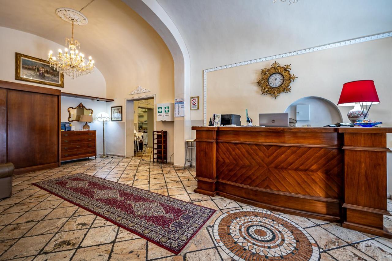 Hotel Minerva Пиза Экстерьер фото